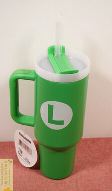Nintendo Super Mario Stainless Steel 40oz Luigi Tumbler (Damaged)